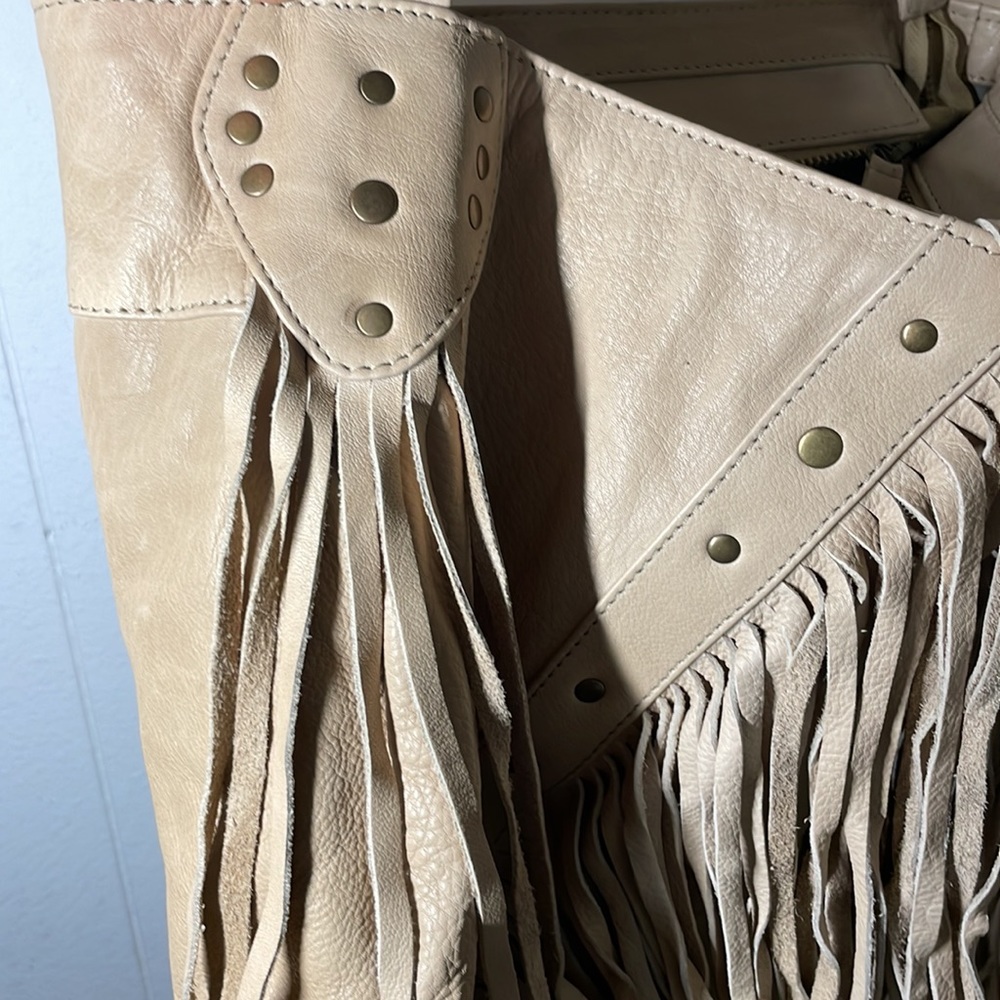 Day & Mood Lia Hobo Leather Bag - Picture 12 of 17